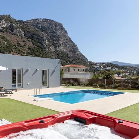 Villa Neonis Spílion 외부 사진