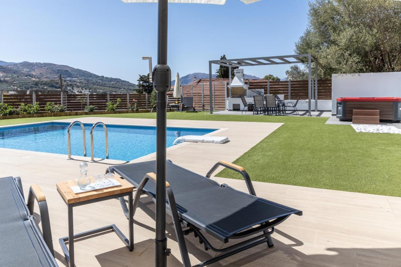 Villa Neonis Spílion 외부 사진