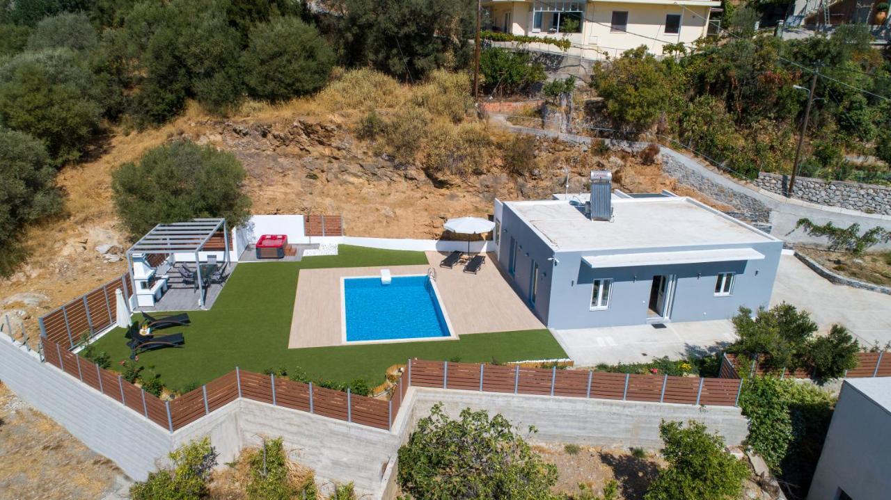 Villa Neonis Spílion 외부 사진