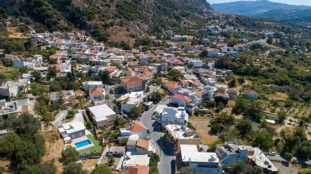 Villa Neonis Spílion 외부 사진