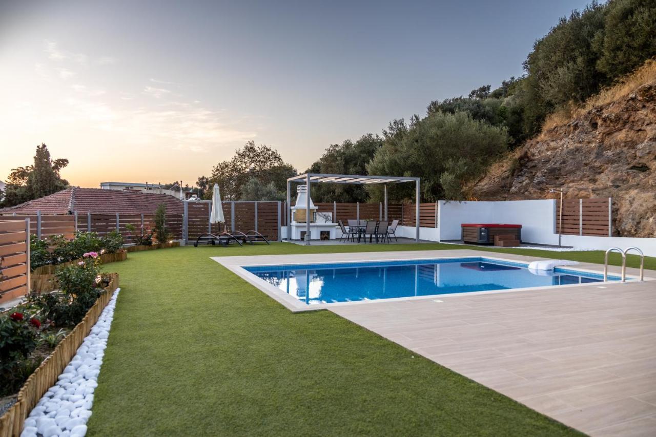 Villa Neonis Spílion 외부 사진