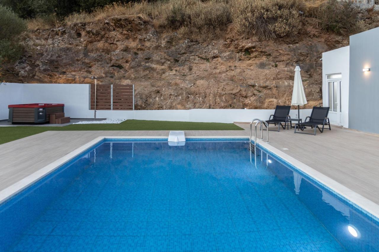 Villa Neonis Spílion 외부 사진