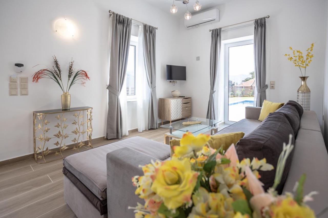 Villa Neonis Spílion 외부 사진