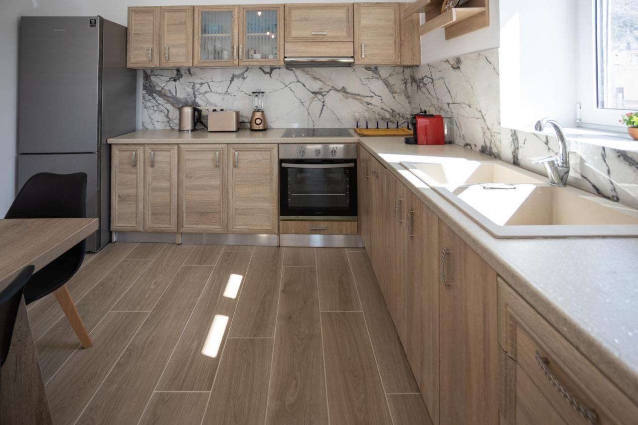 Villa Neonis Spílion 외부 사진